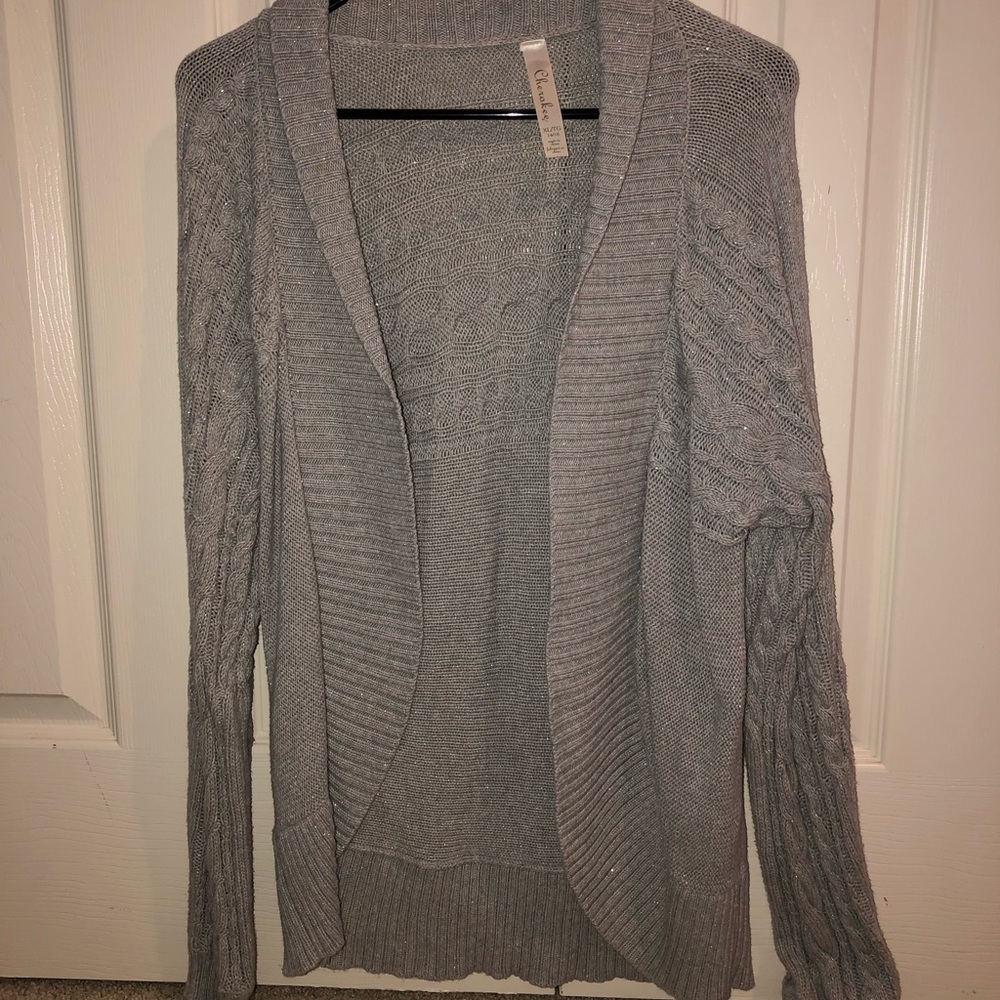 Super cute long sleeve sweater